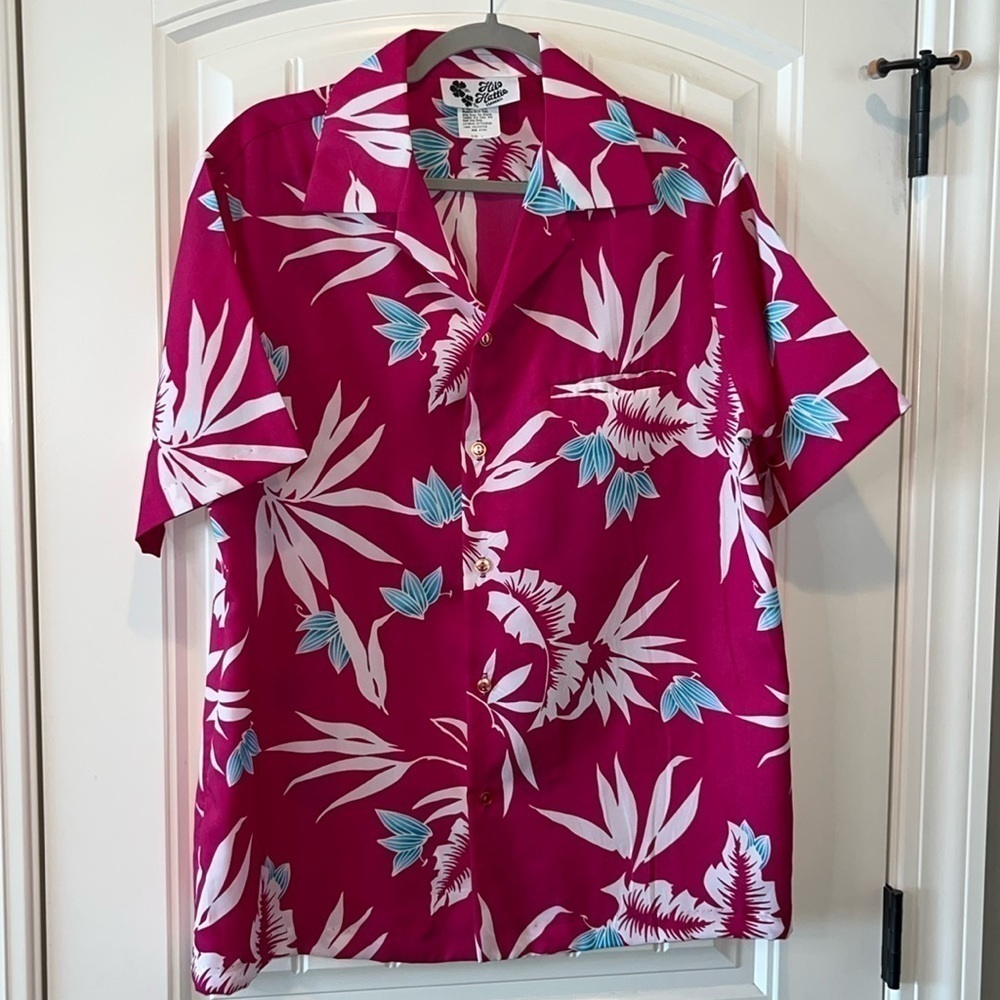 Hilo Hattie Hawaiian short sleeve button down shirt magenta pink floral size L